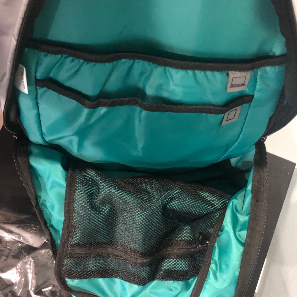 NWT adidas Originals EQT Laptop Backpack - Picture 3 of 4